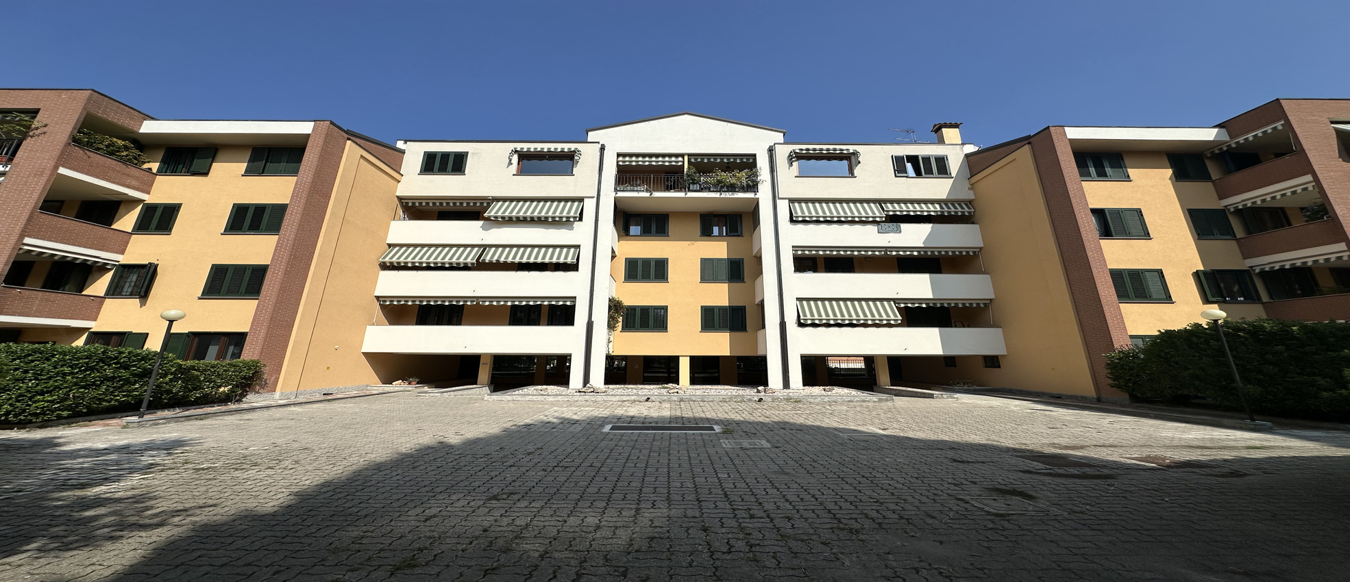 BELLISSIMO 3 LOCALI ULTIMO PIANO IN CLASSE A